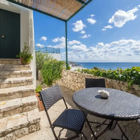 Residenza La Cicala Appartement Castro  Buitenkant foto